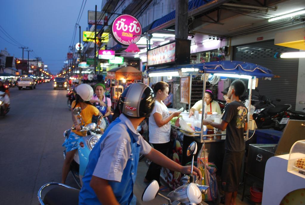 Salsa Hostel Chumphon Exterior foto